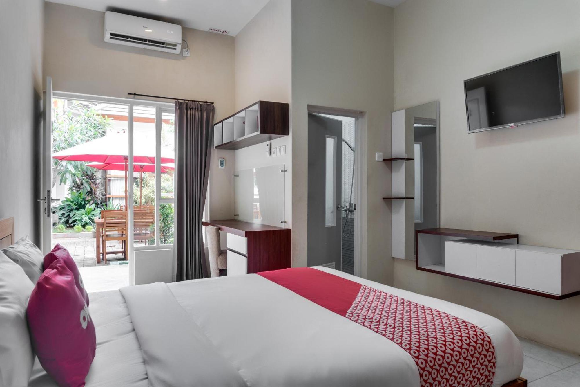 Super Oyo 1579 Kate'El Inn Banyuwangi  Εξωτερικό φωτογραφία